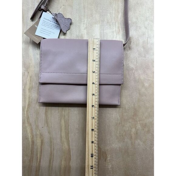 Giani Bernini Giani Bernini Nappa Flap Crossbody Rose Pink NWTs Small $79 - Picture 3 of 9